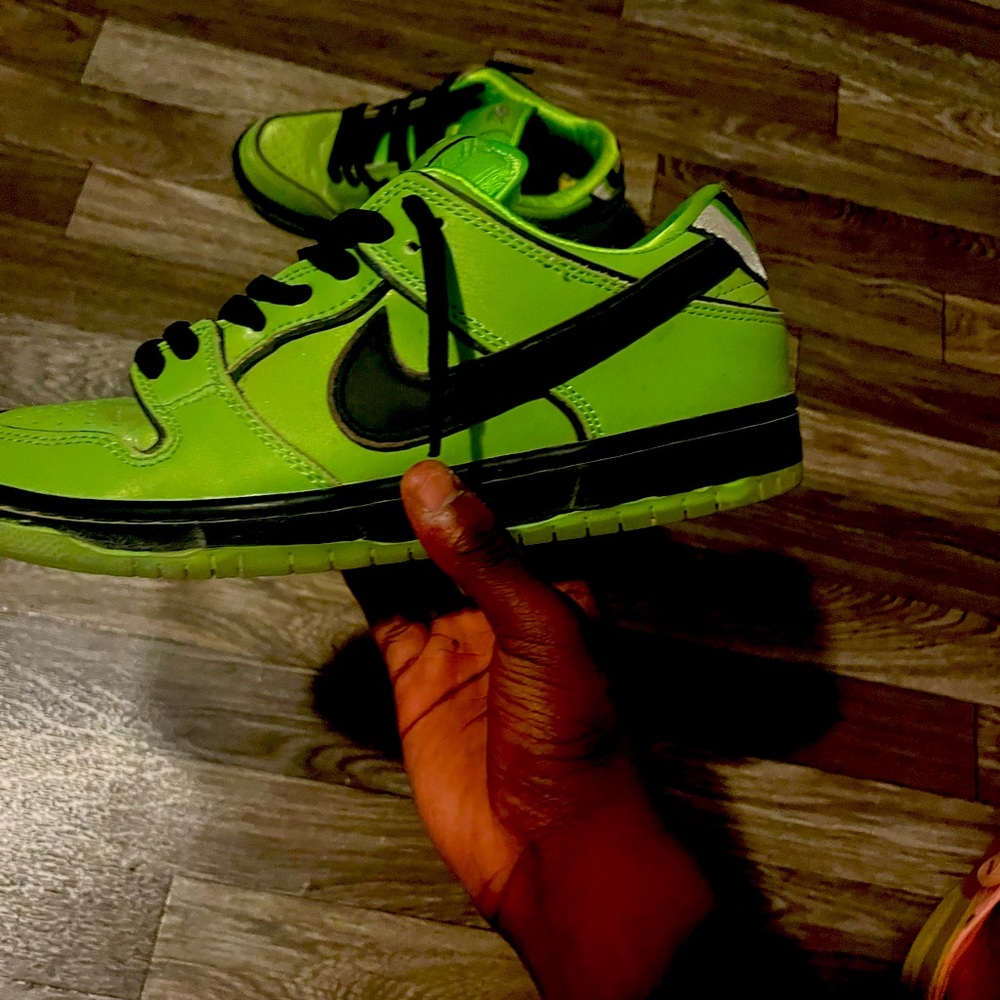 i’m selling green power puff girl dunks.